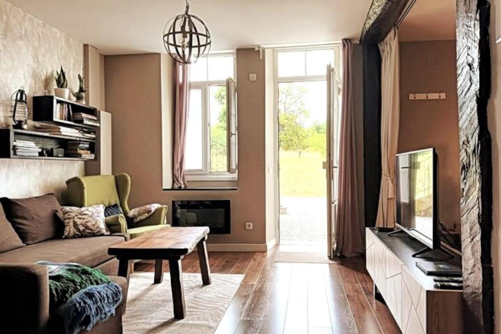 Chatescos - Estudio En Chateau Bagian luar foto